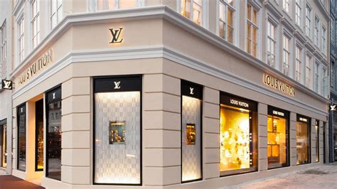 the Louis Vuitton shop